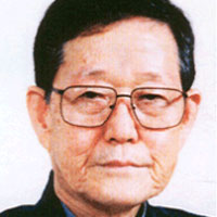 극작가 주평